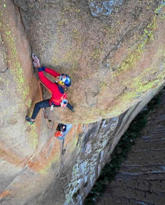 Sasha DiGiulian luze gogor batean sokaburu; bidearen giltza (8b) lehen ekinaldian egin zuen.