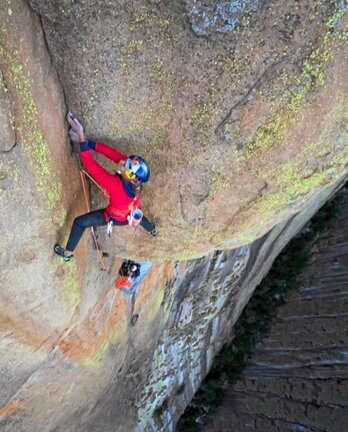 Sasha DiGiulian luze gogor batean sokaburu; bidearen giltza (8b) lehen ekinaldian egin zuen.