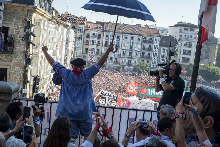 «Zeeeledon...» «Zeeeledon...»