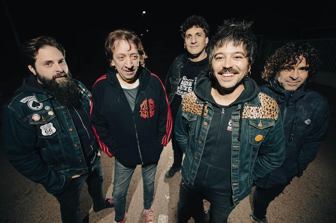 Josetxu Piperrak  eta The Riber Rock Band taldeko kideak.