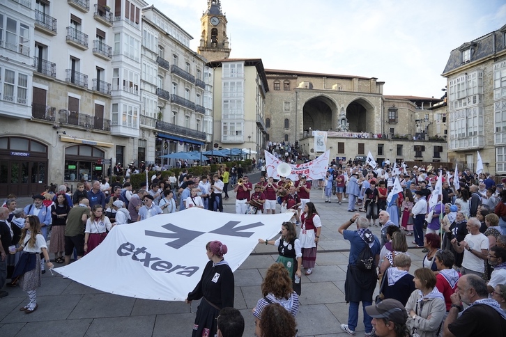 Sarek antolatutako manifestazioa Gasteizko jaietan.
