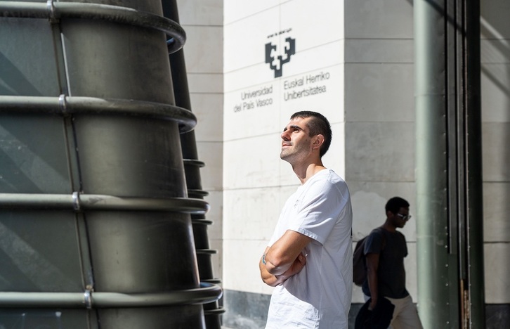 Mikel Garro, EHUko Energia Ingeniaritza Saileko doktoratu aurreko ikertzailea.