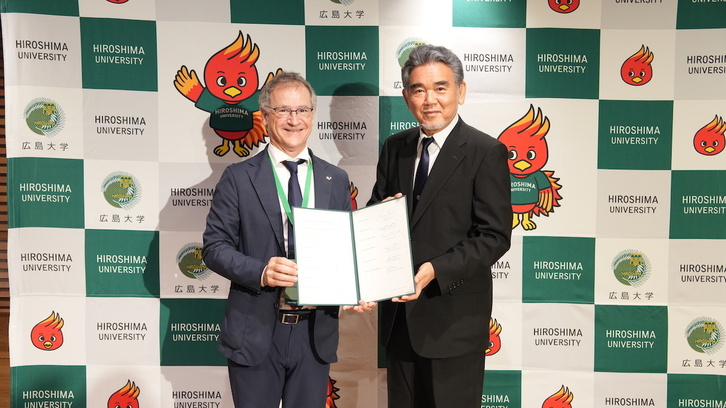 Bengoetxeak  sinatu du bakearen aldeko adierazpena Hiroshiman.