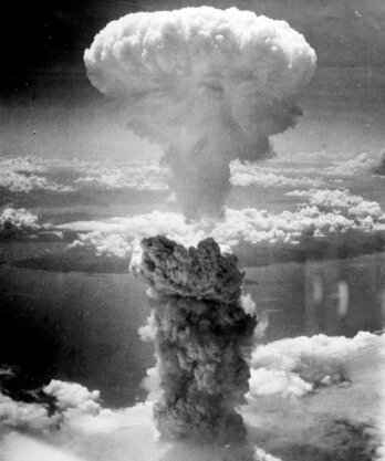 Nagasakiko leherketa.