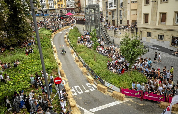 Este año fueron 31 las goitiberas que rodaron desde la Cuesta de San Vicente.