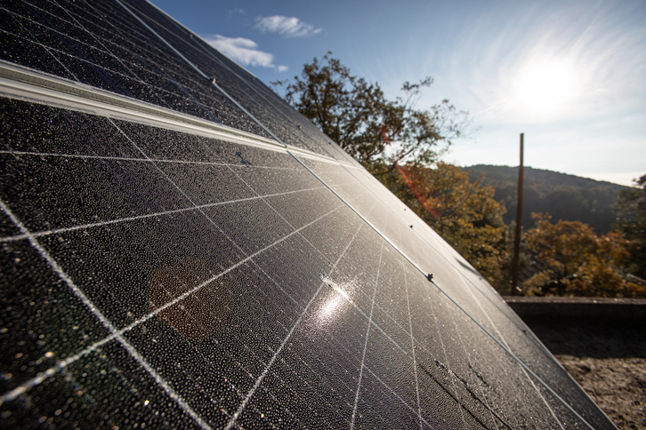 Más de 30.000 paneles solares se colocarán en Agurain y Arespalditza.