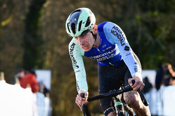 Leo Bisiaux gazteak erakustaldia eman du Orduñan gora eta Valpuestako helmugan.