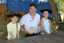 Unai Lekuonak ondorengoei ere transmititu nahi die zer den artzain lana.