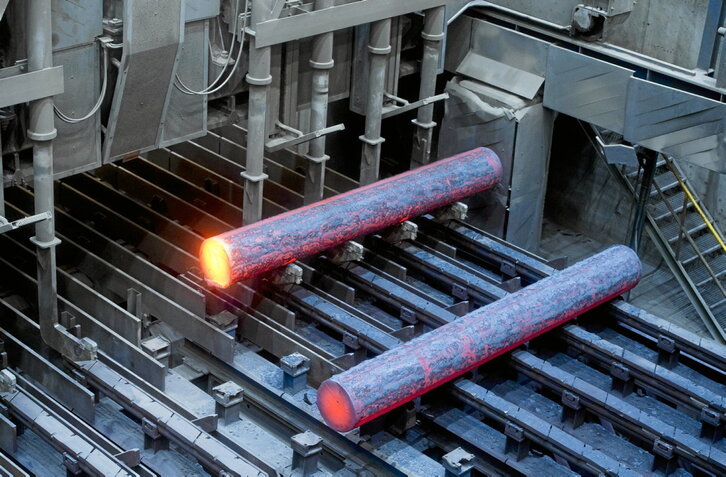 La siderurgia va a ser el sector más perjudicado por los aranceles de Trump.