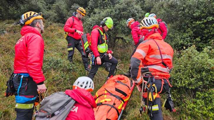 Ertzaintzak eginiko erreskatea Udalaitz Mendian, iaz.