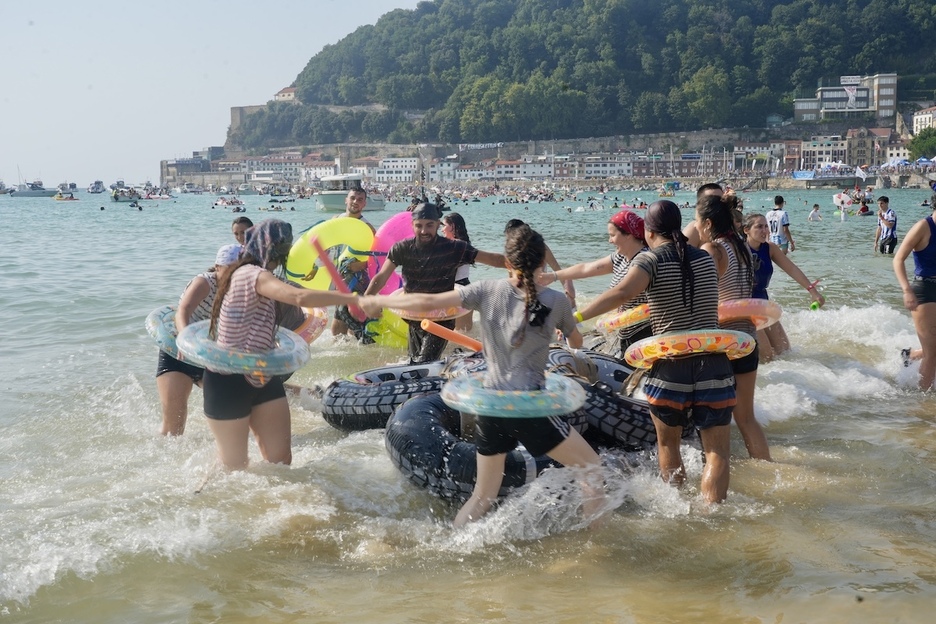 Hondartzaraino elkarrekin iristea lortu dute batzuek.