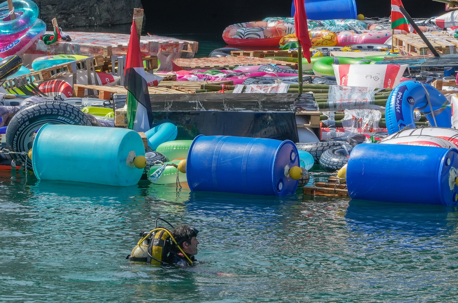 Itsasoan ere guztia ongi dagoela ziurtatu behar da.