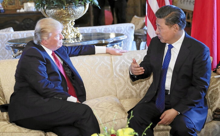 Donald Trump y Xi Jinping departen en un encuentro anterior.