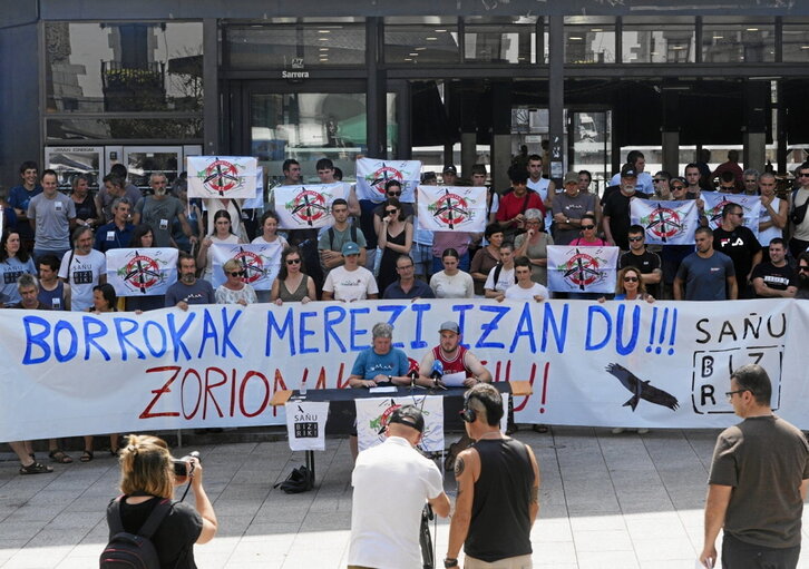 Sañu Bizirik plataformak agerraldia egin zuen atzo, balorazioa egiteko.