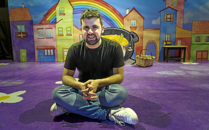 Irudian, Markel Oiarzabal, barruan Zapotxin daraman hernaniarra.