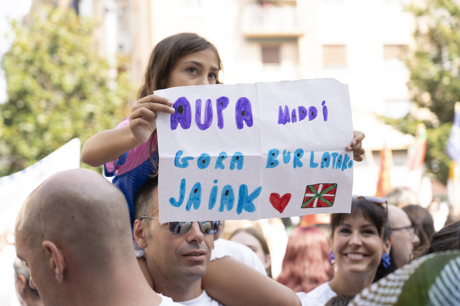 Ongi etorri a las fiestas en la localidad de Iruñerria. Ongi etorri a las fiestas en la localidad de Iruñerria.