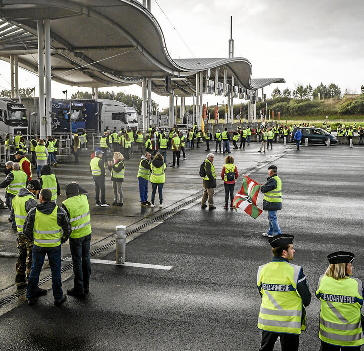 Txaleko horien mobilizazioa Miarritzeko ordainlekuan 2018an.