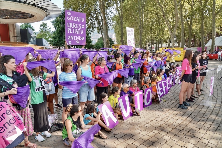 Bilboko konpartsen agerraldia.