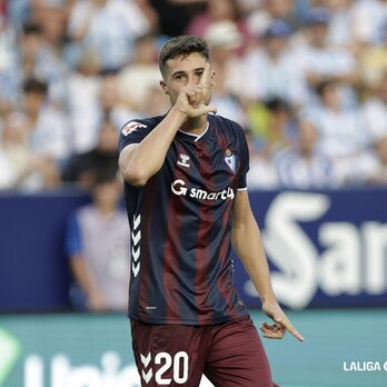 Javi Martón celebra el 0-1. El ex del Athletic confirmó su oportunismo.