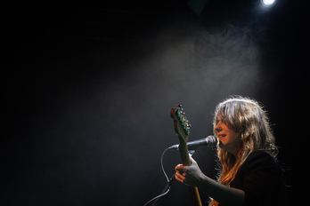 Imagen de un concierto de Olatz Salvador en Gasteiz, algo que no ha sido posible en Abandoibarra.