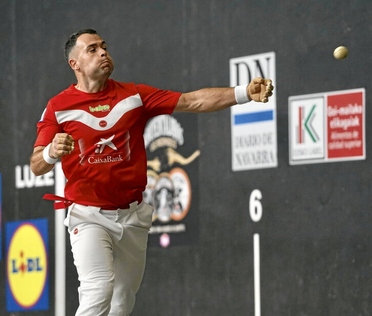 Tarteka asko sufritu arren, Jakaren artista senak etekinik izan zuen azkenaldera.