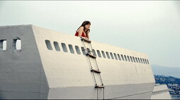 Llúcia Garcia es Marina en «Romería», filme de Carla Simón que pasó por el Festival de Cannes y se estrena en las salas de cine el 5 de septiembre.