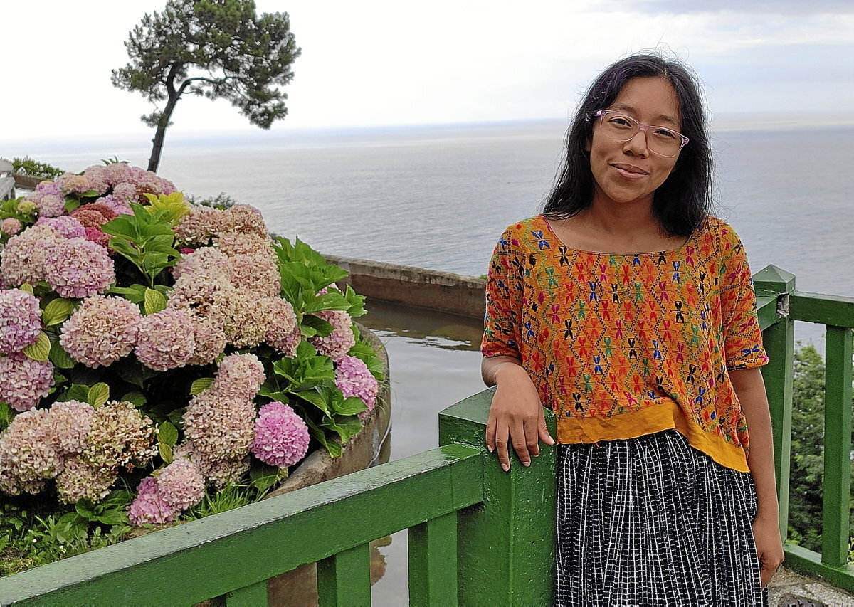 Cecilia Tuyuc (Guatemala), Eberechukwu Bernard (Nigeria) y Floren Santos (Honduras) hablan el kaqchikel, el etche y el garífuna. (Asier VERA)