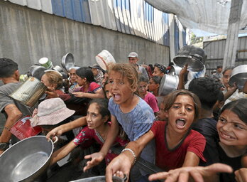 Tom Barrack, enviado estadounidense, y el presidente del Parlamento libanés, el chií y teórico aliado de Hizbullah Nabih Berri.