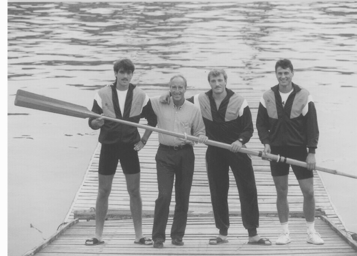 Rudy Holke, ezkerretik bigarrena, San Juango hiru errumaniarrekin: Emil Alexandru, Silviu Rastoaca eta Mihail Ursachi.