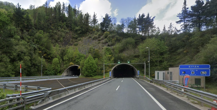 El accidente ha tenido lugar en el túnel de Eitza.