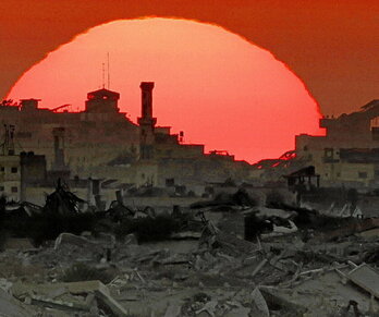Puesta de sol en lo que un día fue Gaza.