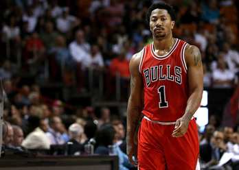 Derrick Rose siempre pasará al imaginario de la NBA con la casaca roja de los Bulls y con el dorsal número uno.