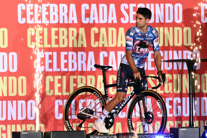 Mikel Landa, durante la presentación en Turín, fue honesto sobre sus aspiraciones.