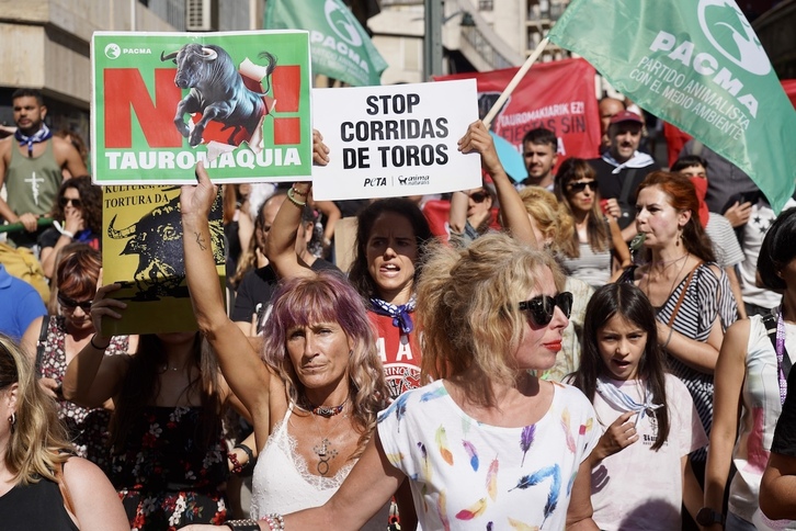 La protesta antitaurina de este viernes en Vista Alegre.