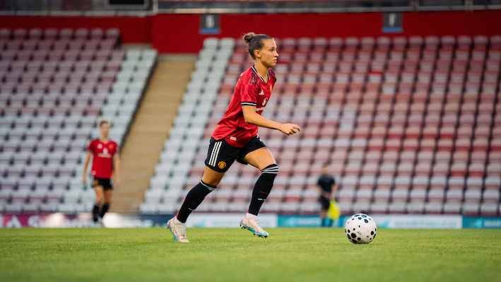 El Manchester United debuta la próxima semana en la Champions. En la imagen, su reciente fichaje Zitiotti Olme en un choque de preparación. (Manchester United Women)