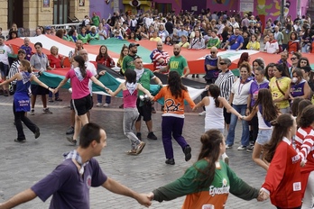 Aste Nagusian izanda parte hartzea goraipatu dute Bilboko konpartsek.