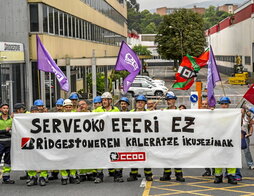 Protesta Bridgestonen, kaleratzeak direla eta.