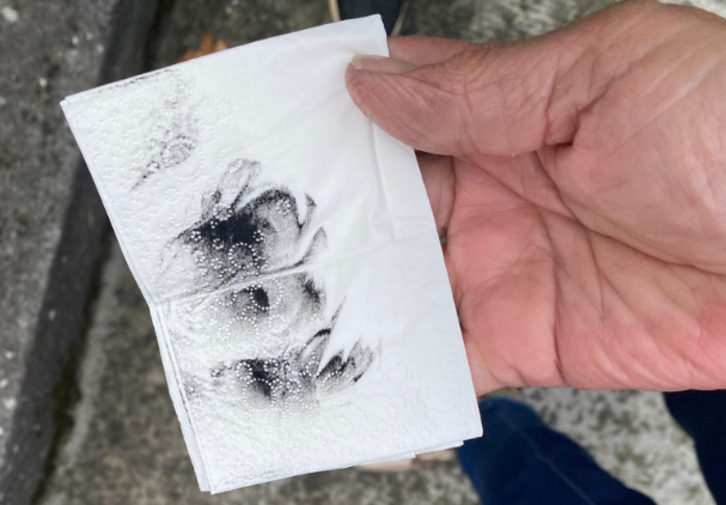 Bridgestonek eragindako hauts beltza.