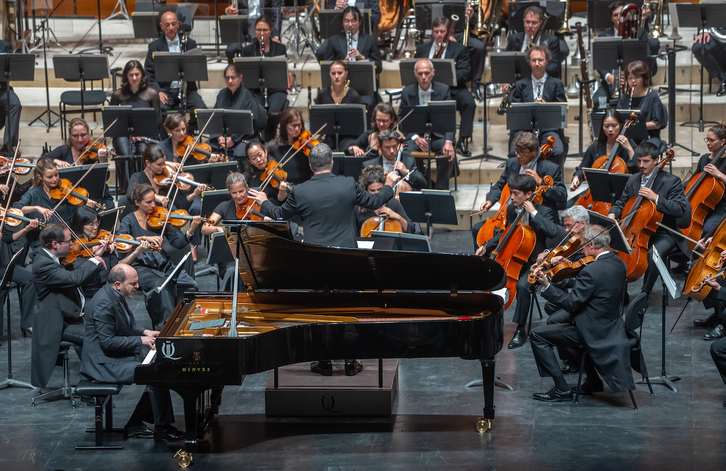 Orquesta de la Ópera Nacional de París, dirigido por Thomas Adès.