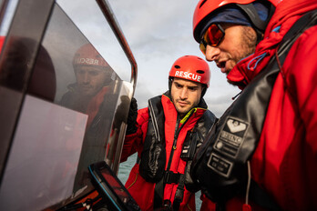 Tripulantes del Open Arms, cuando ayudaron en València frente a los efectos de la dana.