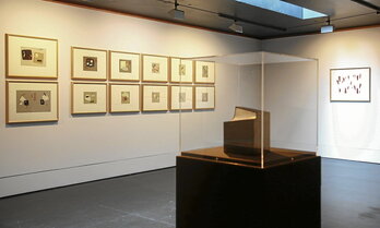 Vista general de la exposición «Manolo Gil 1956-1957. Diálogo con Oteiza», fruto de la amistad que mantuvieron ambos artistas.