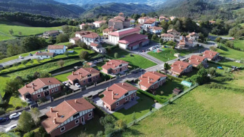 Herriko jolas parkeak berriztatzeko proiektua lizitatu du Udalak.