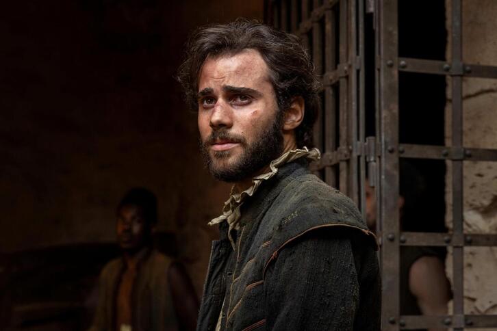 El joven Miguel de Cervantes, interpretado por Julio Peña.