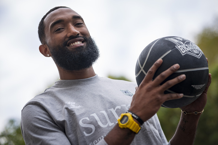 Darrun Hilliard, sonriente al saberse referencial en Bilbao Basket.