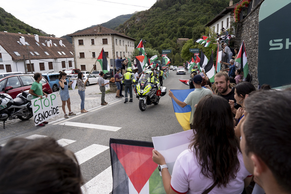 Izabako kale nagusian.