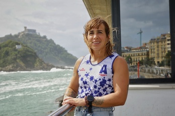 Mar Larrea, Donostiako portuan.