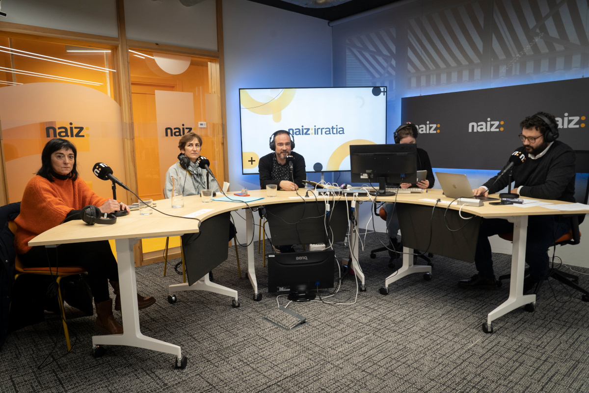 Haria 1eko zuzendarien analisi mahaia. (Gorka Rubio / FOKU)