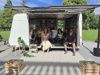 Karabana ibiltari bat Barakaldoko auzoetatik ibiliko da, euskara sustatzen.