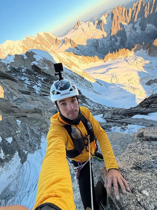 Benjamin Vedrines alpinista frantziarrak jarduera ikusgarria egin berri du Alpeetan.