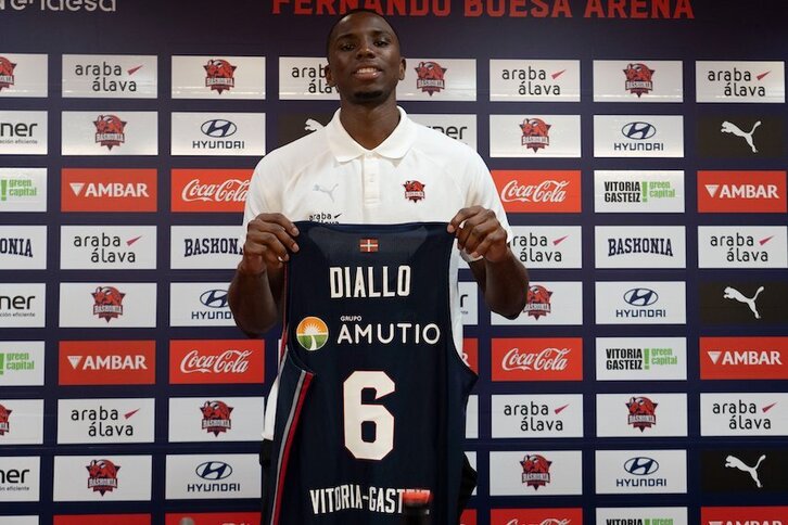 Hamidou Diallo, presentado en el Buesa Arena.